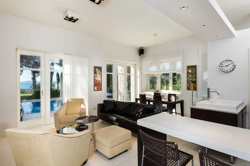 Classic Heritage Villa with Pool in Split