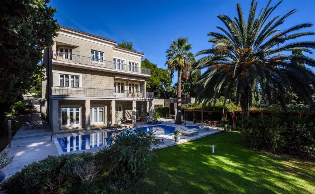 Classic Heritage Villa with Pool in Split