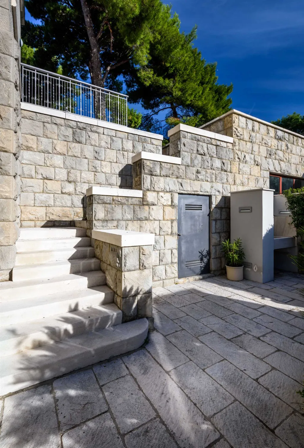 Classic Heritage Villa with Pool in Split