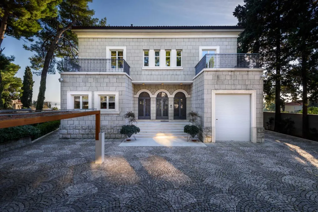 Classic Heritage Villa with Pool in Split