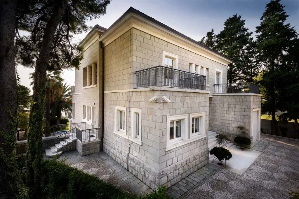 Classic Heritage Villa with Pool in Split