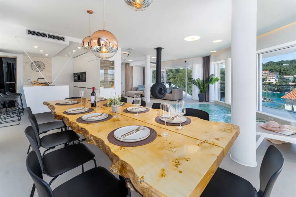 Modern Seaside Villa with Heated Pool in Hvar