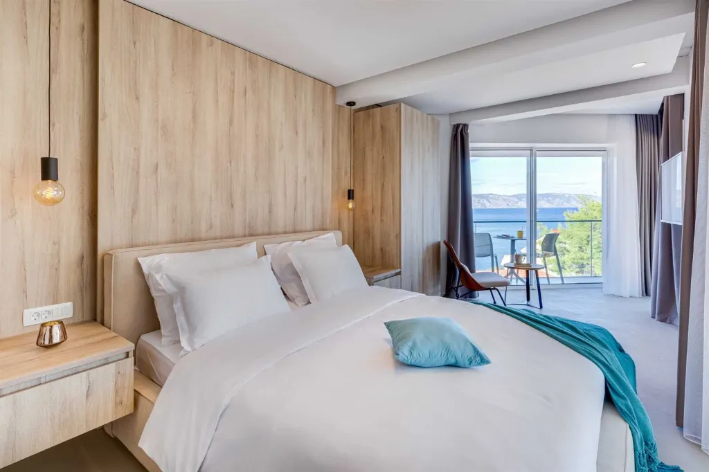 Modern Seaside Villa with Heated Pool in Hvar