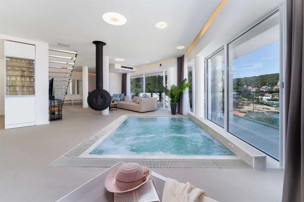 Modern Seaside Villa with Heated Pool in Hvar