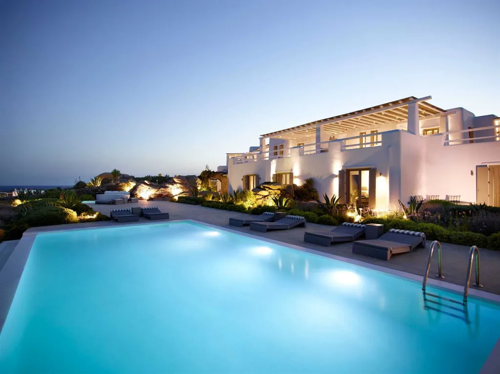 Seafront Villa with Pool and 8 Bedrooms in Mykonos
