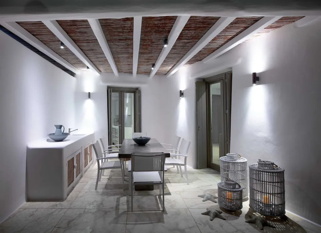 Seafront Villa with Pool and 8 Bedrooms in Mykonos