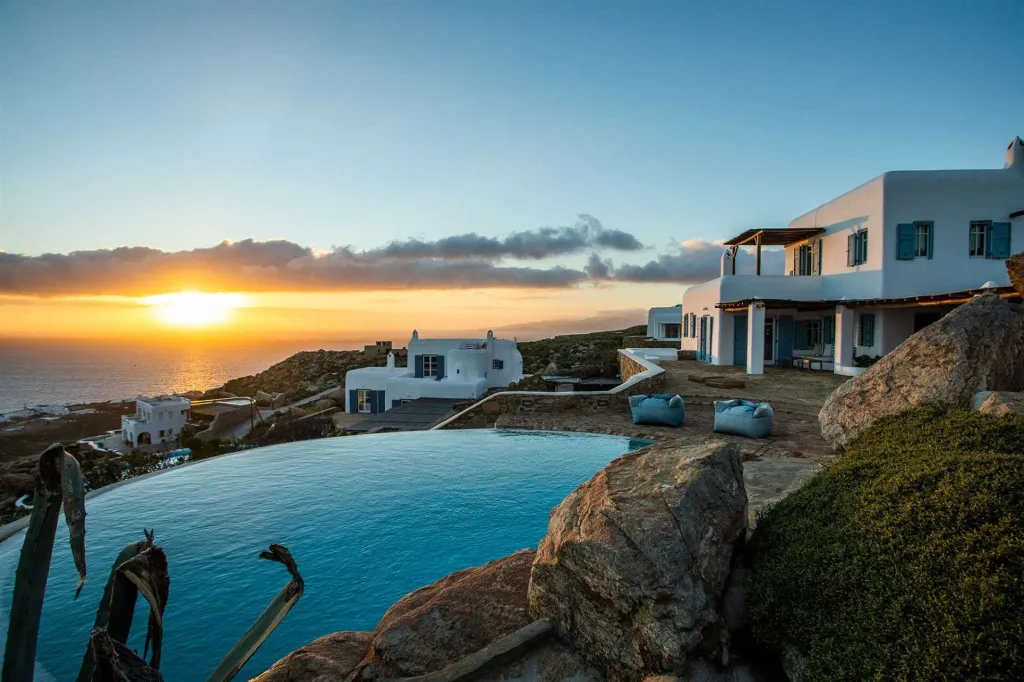 Seaview Infinity Villa with Pool in Mykonos