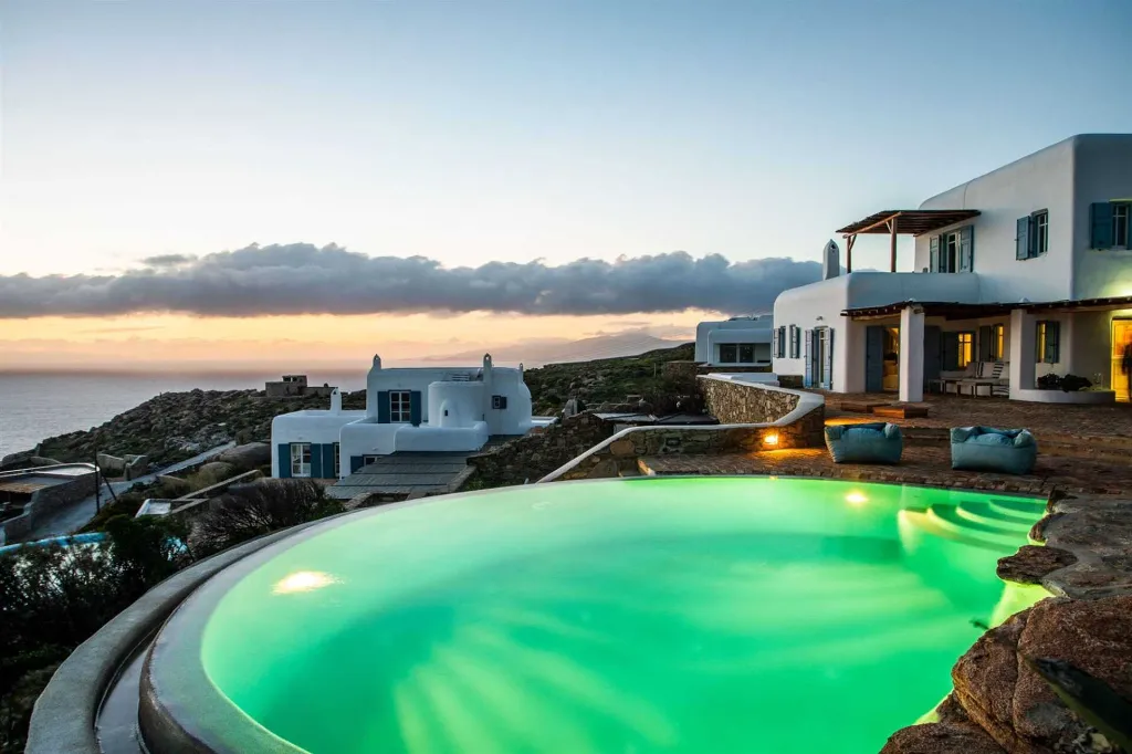 Seaview Infinity Villa with Pool in Mykonos