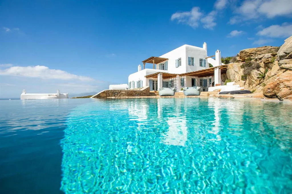 Seaview Infinity Villa with Pool in Mykonos
