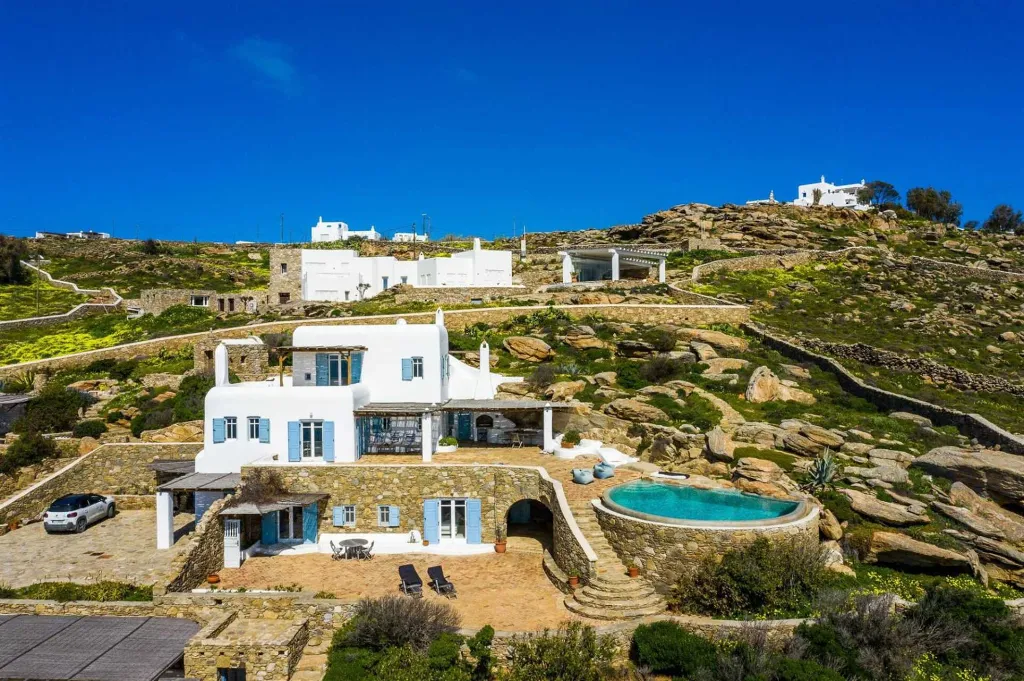 Seaview Infinity Villa with Pool in Mykonos