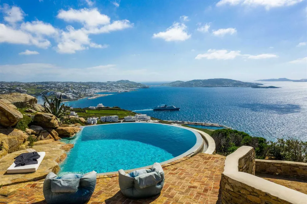 Seaview Infinity Villa with Pool in Mykonos