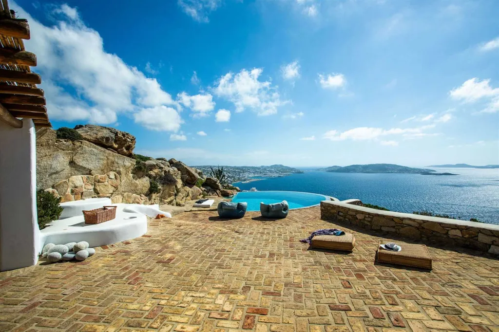 Seaview Infinity Villa with Pool in Mykonos