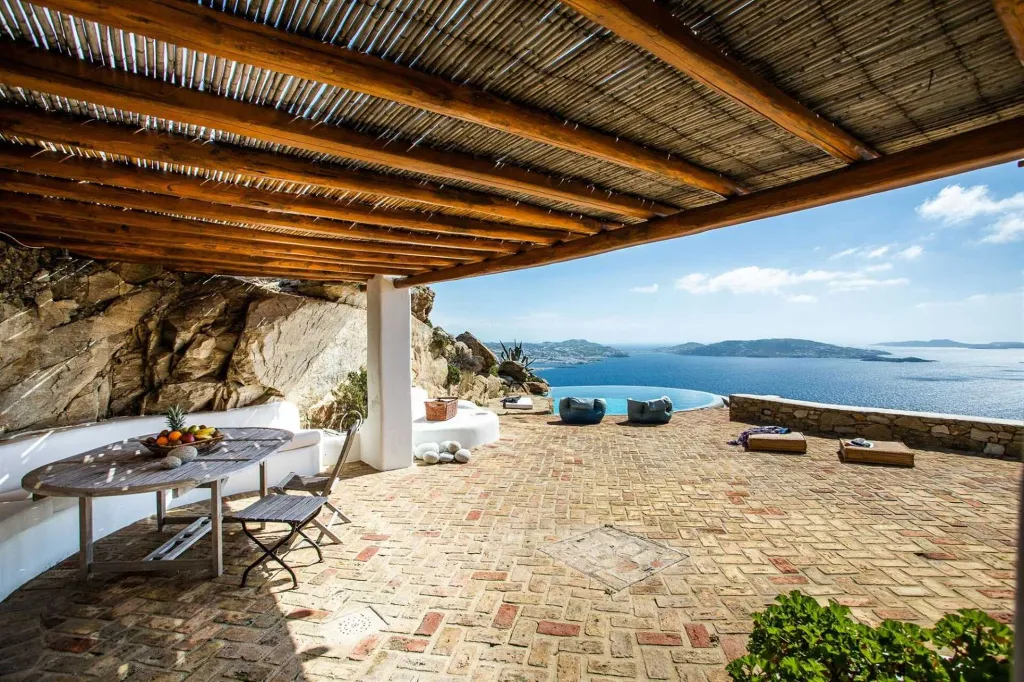 Seaview Infinity Villa with Pool in Mykonos