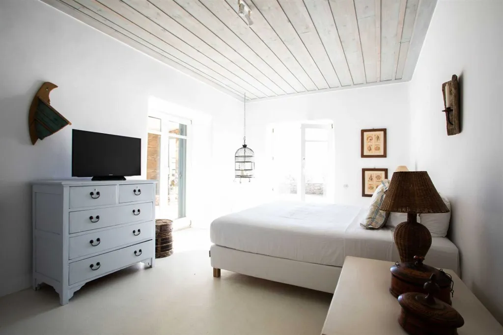 Seaview Infinity Villa with Pool in Mykonos