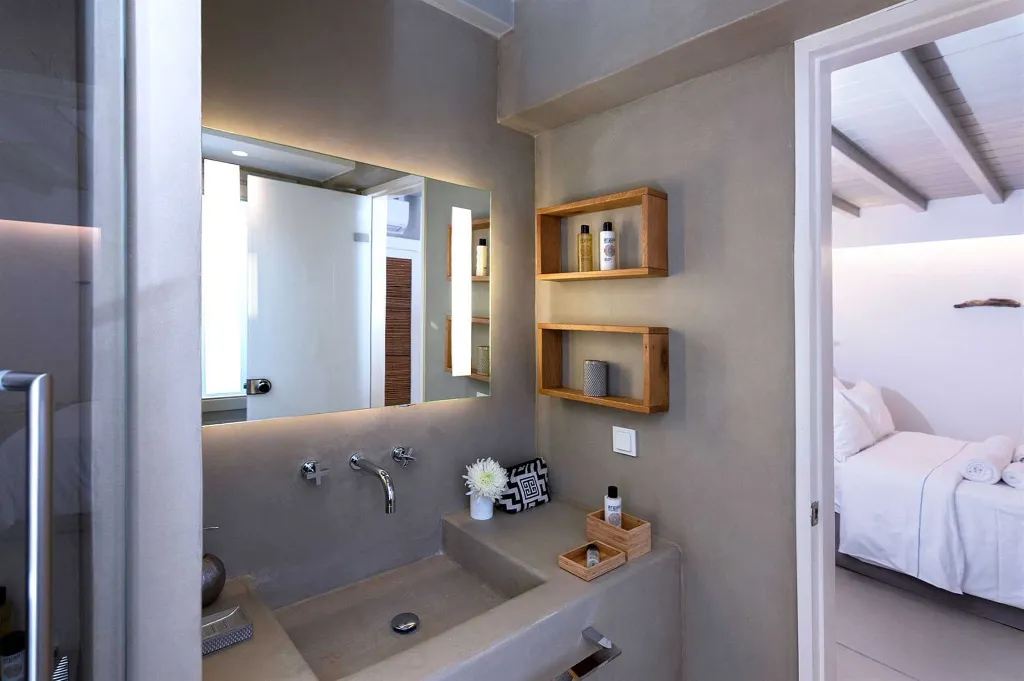 Elegant 3-Bedroom Villa with Private Pool in Mykonos