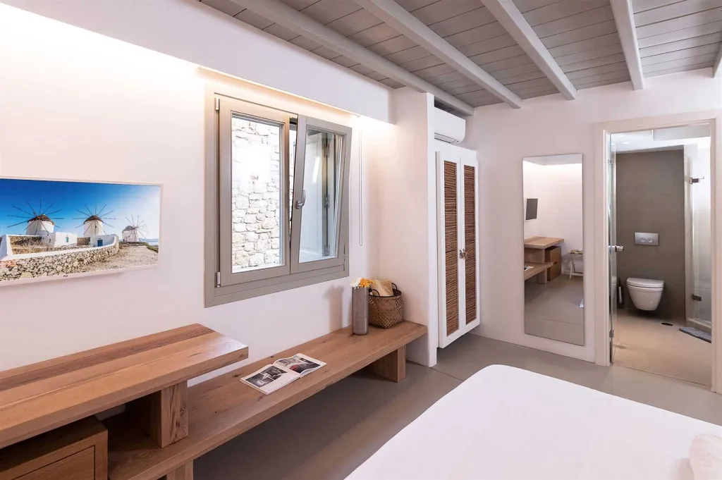 Elegant 3-Bedroom Villa with Private Pool in Mykonos