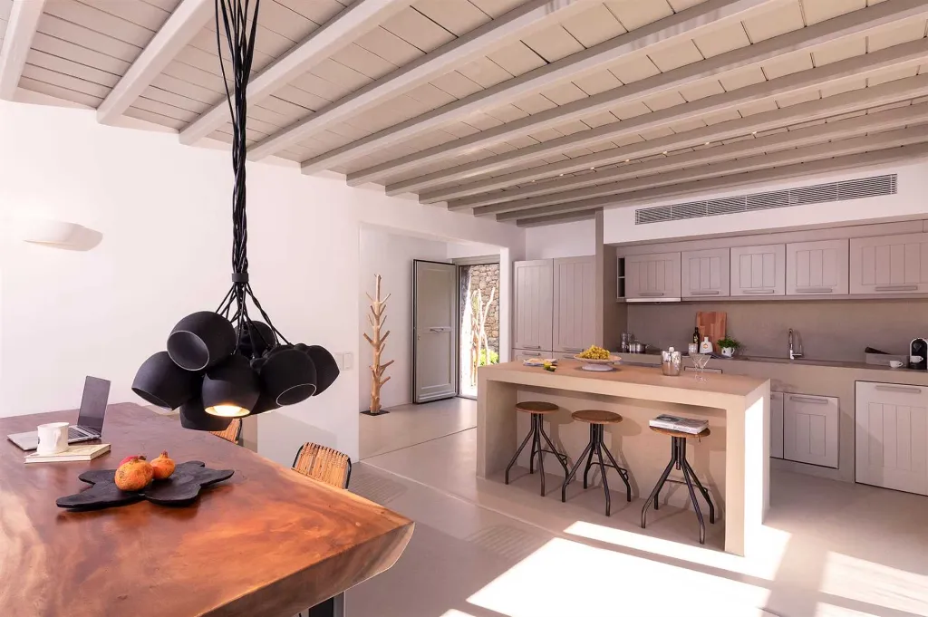 Elegant 3-Bedroom Villa with Private Pool in Mykonos