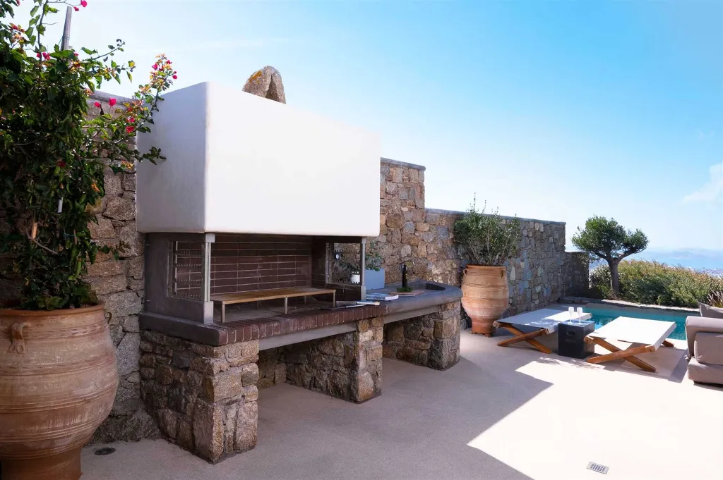 Elegant 3-Bedroom Villa with Private Pool in Mykonos