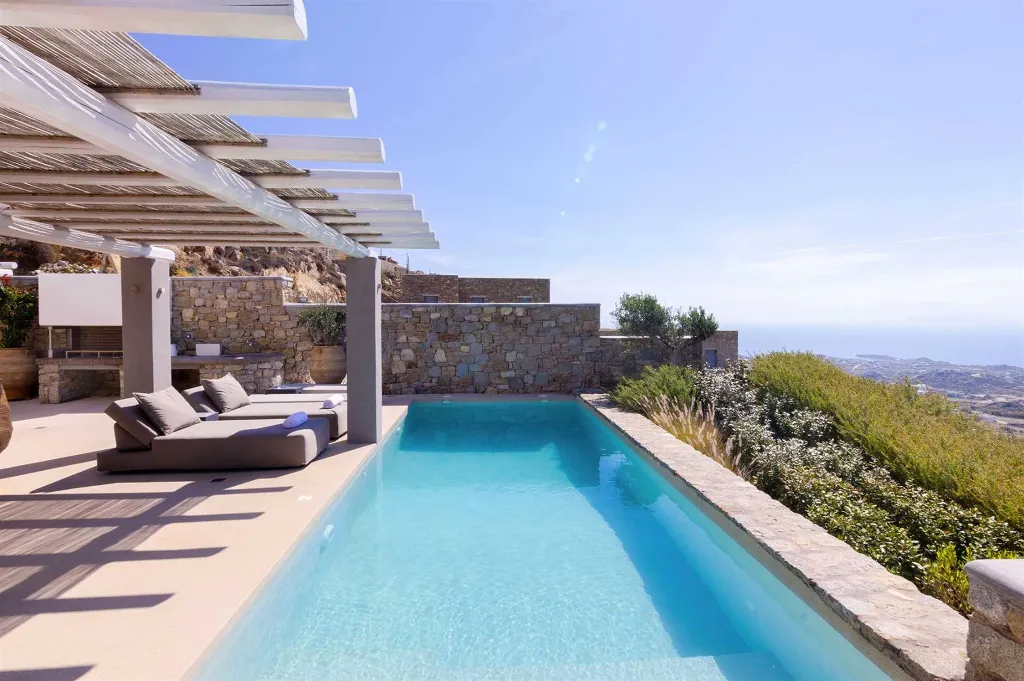 Elegant 3-Bedroom Villa with Private Pool in Mykonos