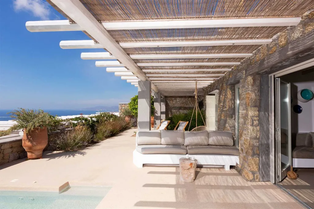 Elegant 3-Bedroom Villa with Private Pool in Mykonos