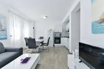 Sea-View 3-Bedroom Apartment with Balcony in Vir