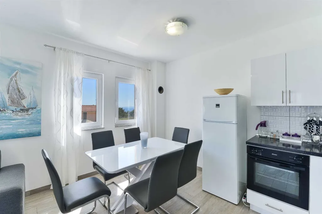 Sea-View 3-Bedroom Apartment with Balcony in Vir