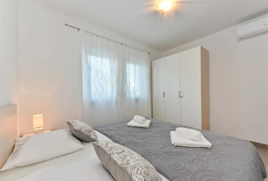 Sea-View 3-Bedroom Apartment with Balcony in Vir