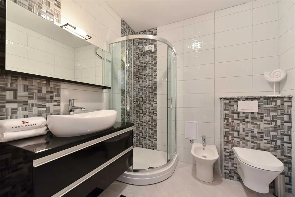 Sea-View 3-Bedroom Apartment with Balcony in Vir