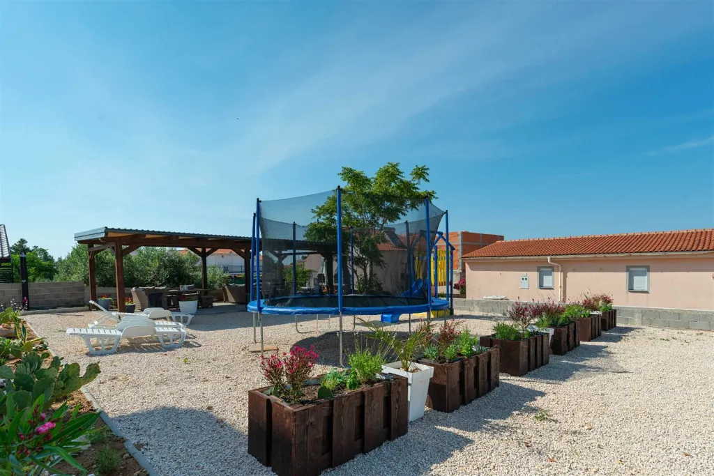 Vir Sea-View Apartment for Up to 6 Guests