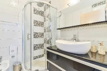 Vir Sea-View Apartment for Up to 6 Guests