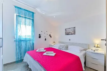 Vir Sea-View Apartment for Up to 6 Guests