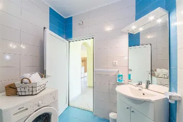 Bibinje 3-Bedroom Apartment with Swimming Pool