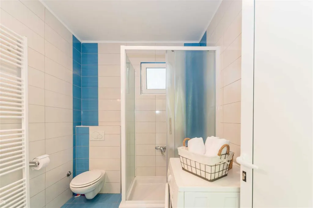 Bibinje 3-Bedroom Apartment with Swimming Pool