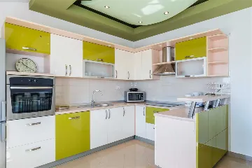 Bibinje 4-Bedroom Apartment with Shared Swimming Pool