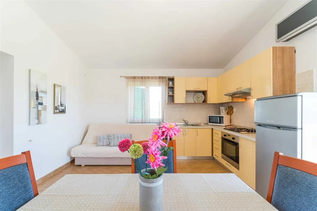 Apartment with Swimming Pool in Bibinje for 4 Guests