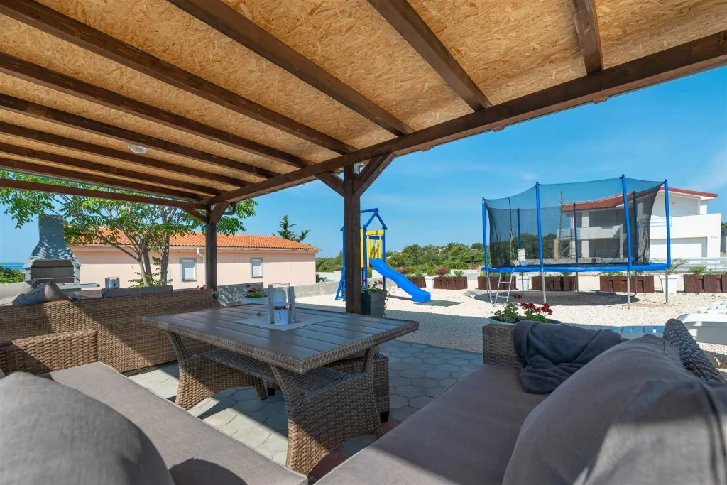 Vir Apartment for Up to 8 Guests with Sea View