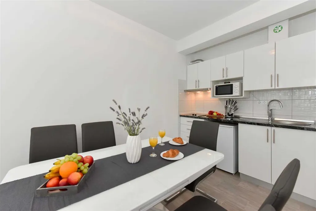 Vir Apartment for Up to 8 Guests with Sea View