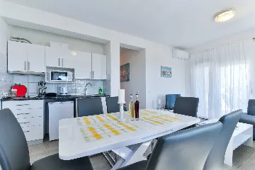 3-Bedroom Apartment with Sea View in Vir