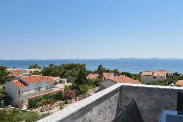 3-Bedroom Apartment with Sea View in Vir