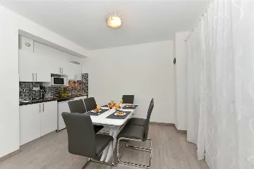 Apartment with Sea-View Balcony in Vir for 6