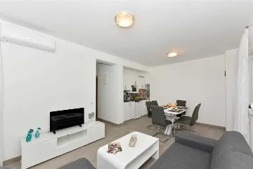 Apartment with Sea-View Balcony in Vir for 6