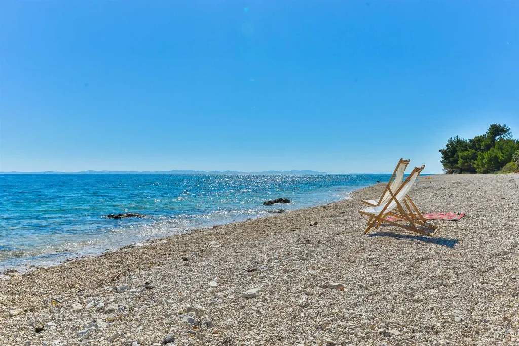 2-Bedroom Apartment with Sea-View Balcony in Vir