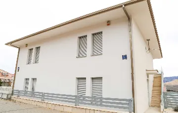 2-Bedroom Apartment with Terrace in Pag