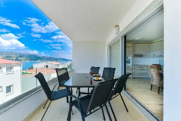 2-Bedroom Apartment with Terrace in Pag