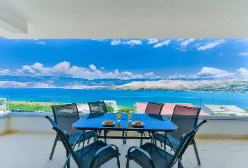 Apartment in Pag with Sea and Mountain Views