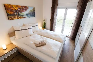 Beachfront 2-Bedroom Villa in Privlaka with Jacuzzi