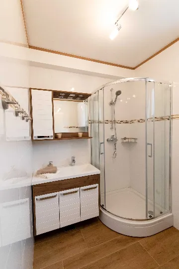 Beachfront 2-Bedroom Villa in Privlaka with Jacuzzi