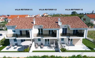 Beachfront 2-Bedroom Villa in Privlaka with Jacuzzi