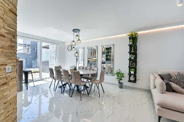 Modern Wellness Villa with Pool in Zadar