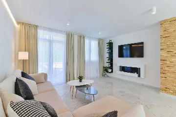 Modern Wellness Villa with Pool in Zadar